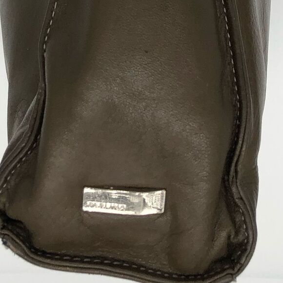 Elegant Brown Leather Tote Bag - Picture 6 of 7